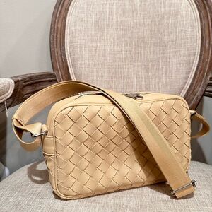 Bottega Veneta Intrecciato Camera Bag